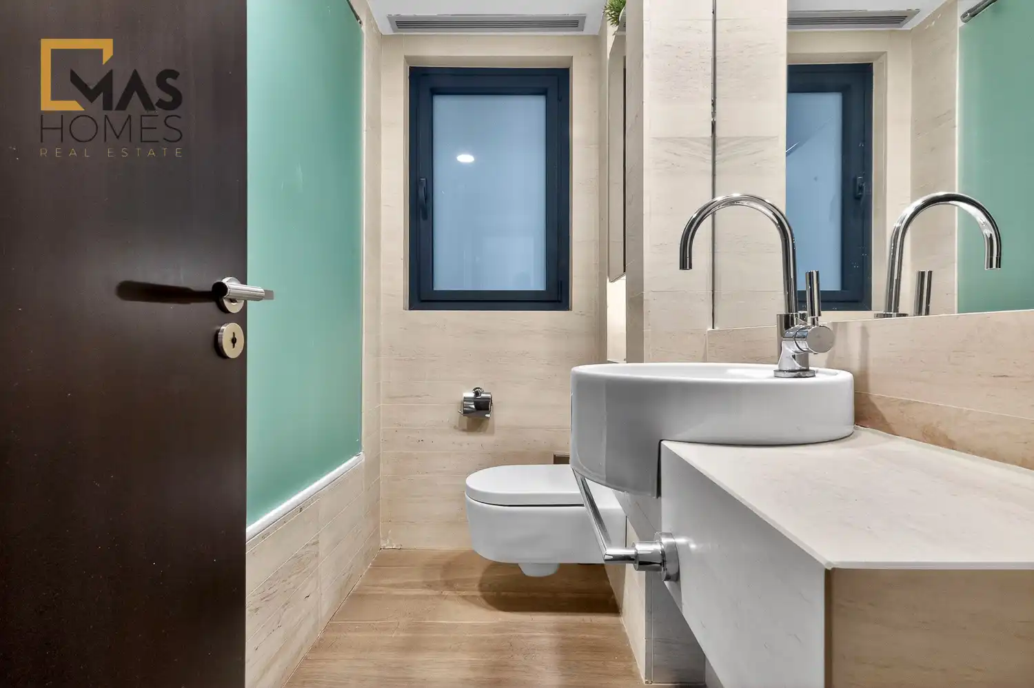 Bathroom of Flat for sale in Barcelona  with Air Conditioner, Heating and Oven