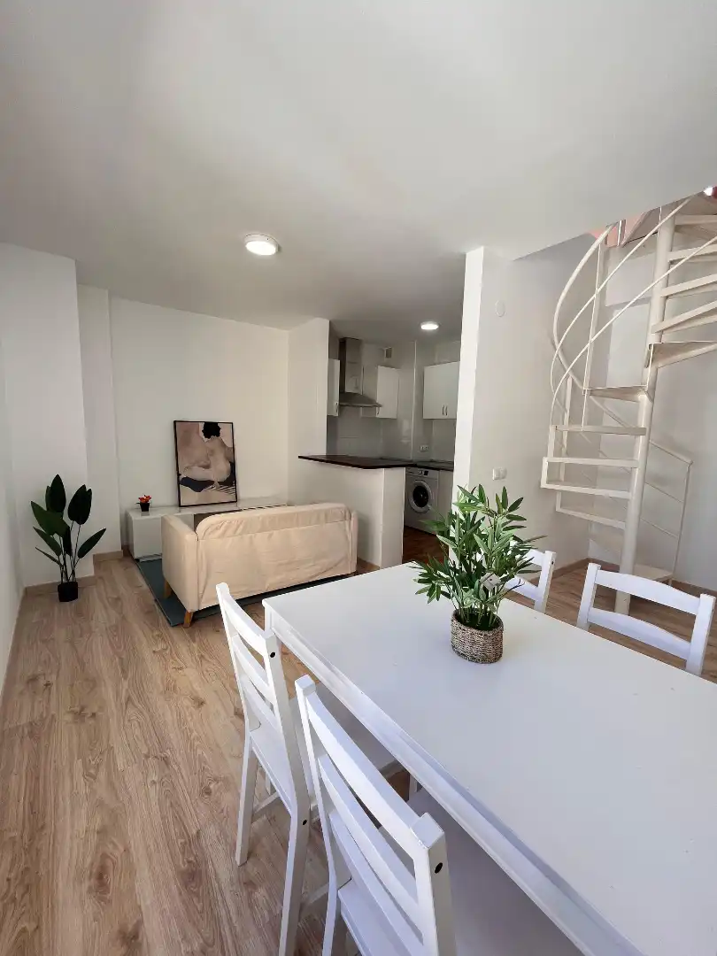 Sala de estar de Dúplex en venta en Málaga con Parquet, Terraza y Trastero