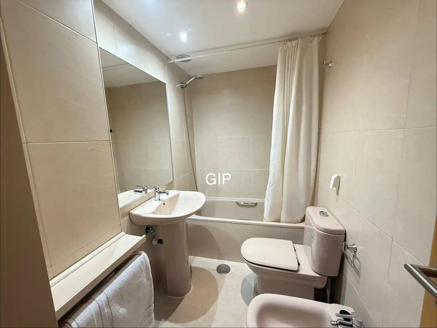 Apartament de lloguer a Calle de Samaniego, 12, Rejas