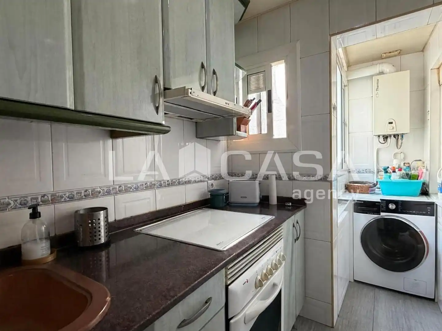 Cocina de Piso en venta en Santa Coloma de Gramenet con Amueblado, Horno y Balcón