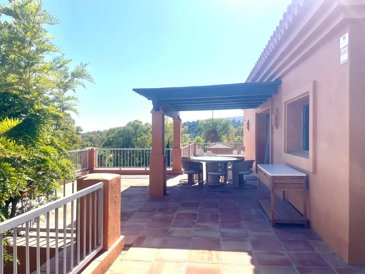 Terrassa de Àtic de lloguer en Estepona amb Aire condicionat, Terrassa i Piscina