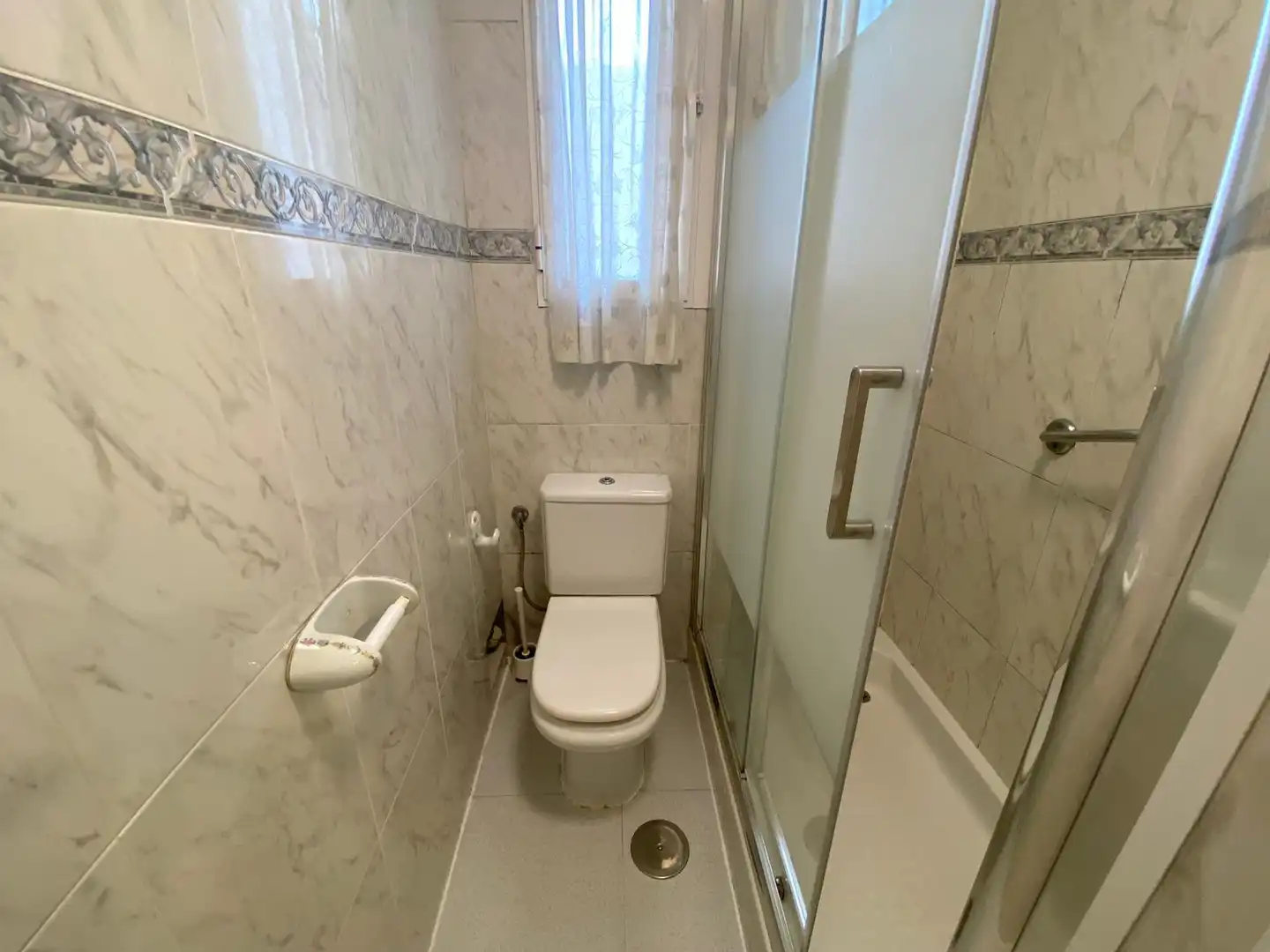 Room in Calle del Oasis, 4, Villaverde Alto