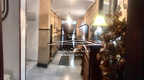 Casa en pleno centro de Lucena, junto al Coso y la Plaza Nueva distribuida en cuatro plantas. La planta baja cuenta con 74 m2. y d, imatge 2