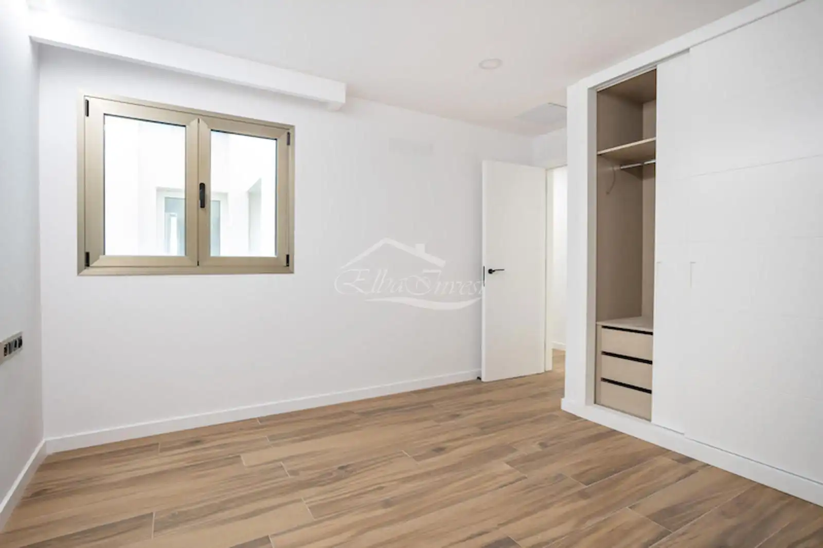 Dormitori de Dúplex en venda en Santiago del Teide amb Aire condicionat, Parquet i Terrassa