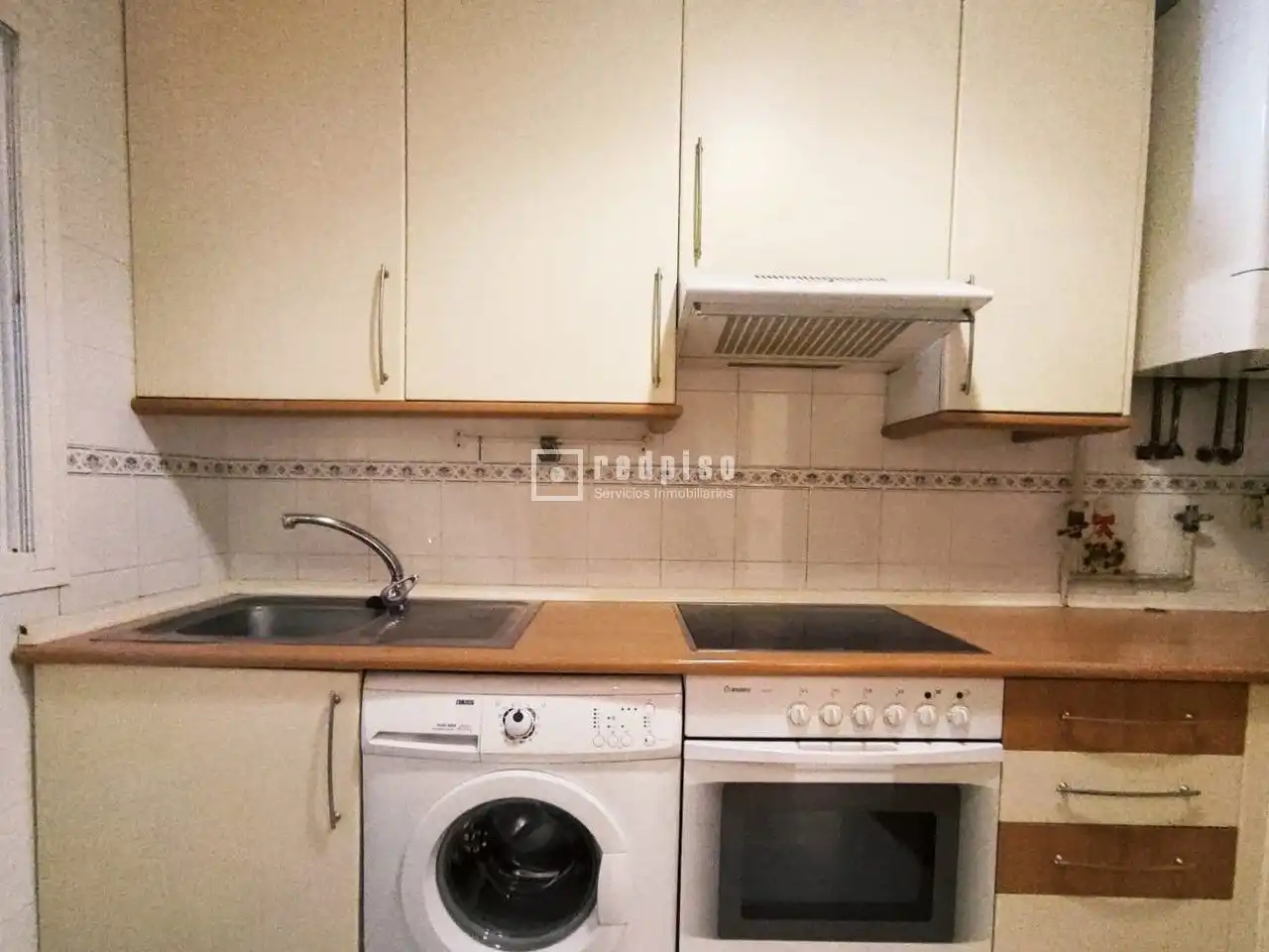 Kitchen of Flat for rent in Madrid  with Heating, Private garden and Parquet flooring