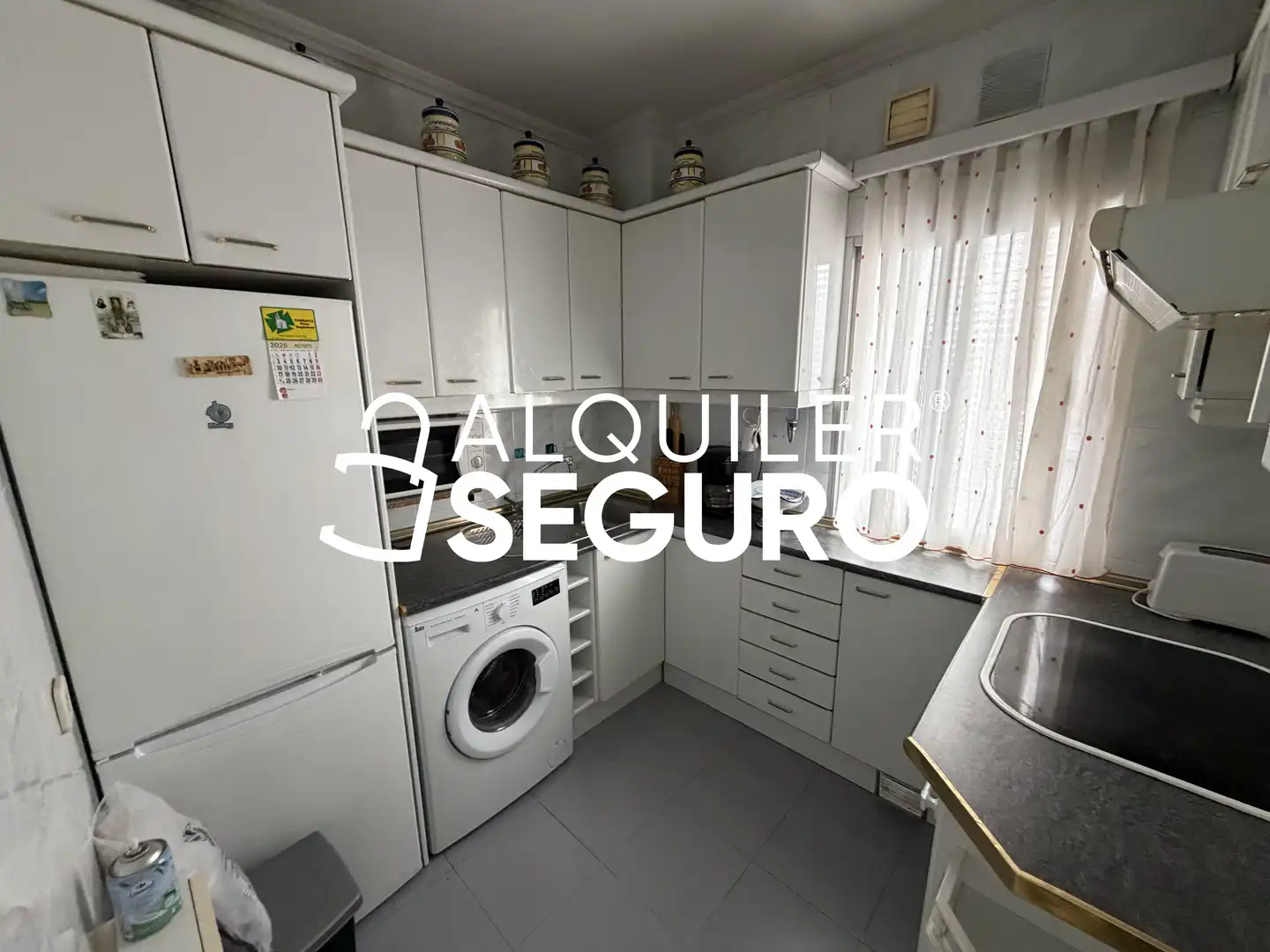Cuina de Pis de lloguer en Getafe amb Aire condicionat i Moblat