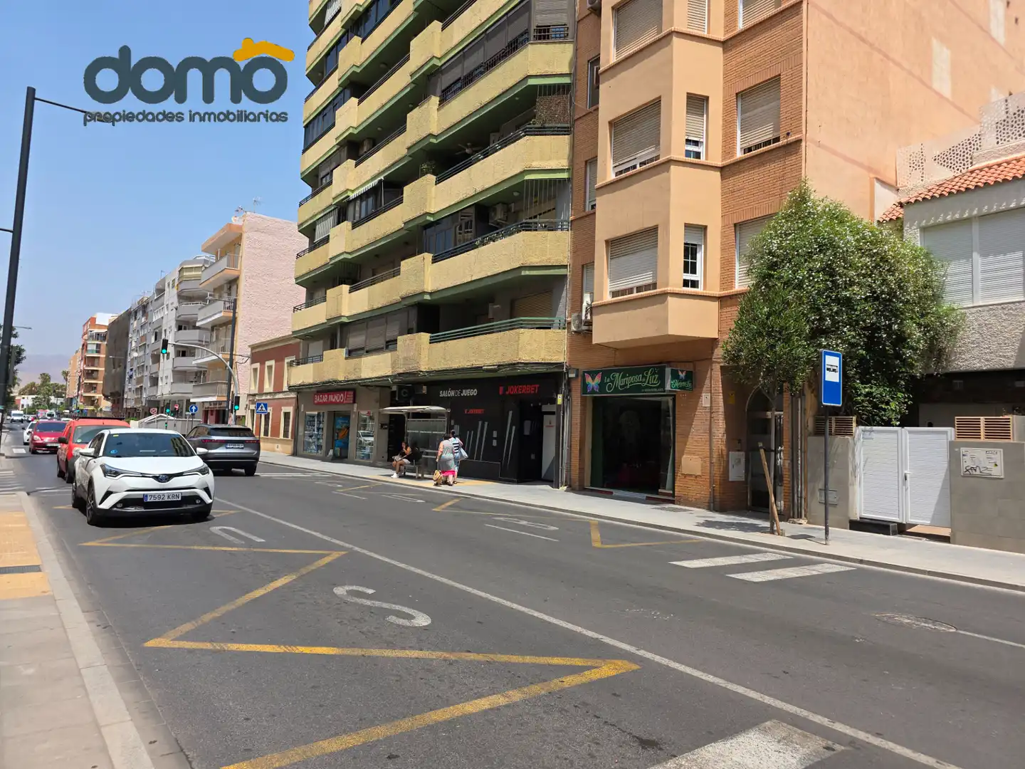 Vista exterior de Pis per a compartir en Almería amb Aire condicionat, Moblat i Forn