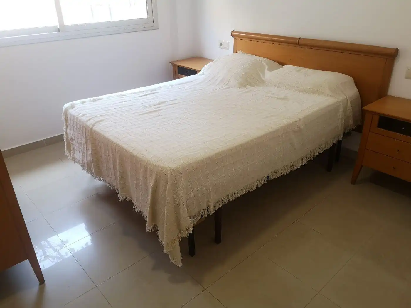 Schlafzimmer von Erdgeschoss zum Verkauf in Palamós mit Klimaanlage, Heizung und Möbliert