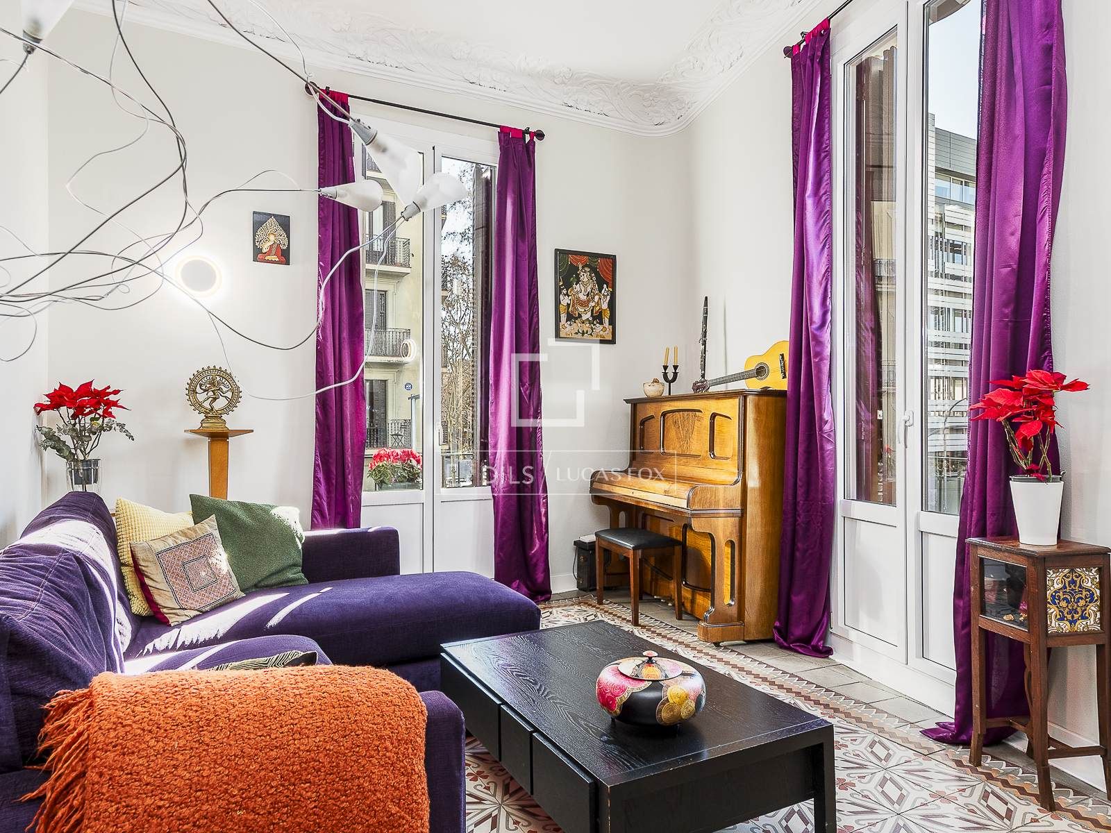 Living room of Flat for sale in  Barcelona Capital  with Heating and Balcony