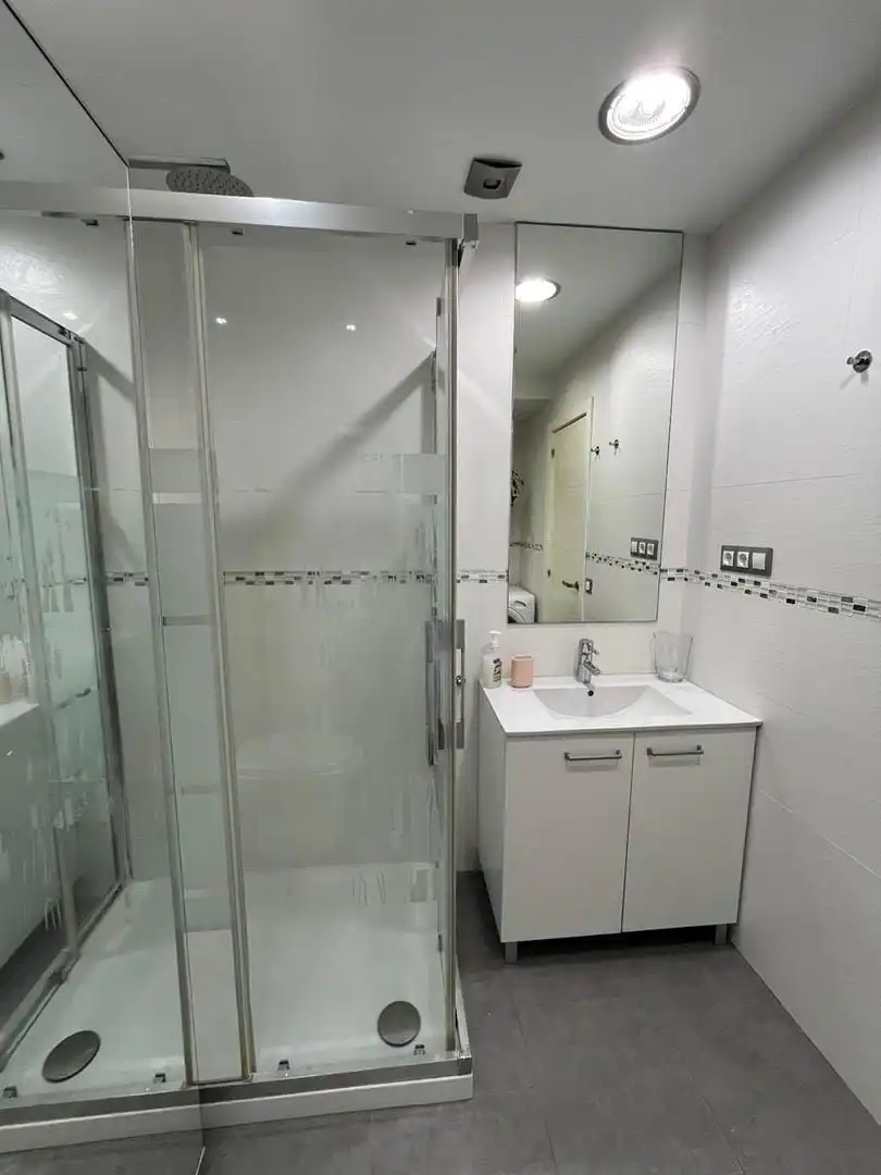 Bathroom of Study for rent in Torremolinos  with Air Conditioner, Heating and Furnished