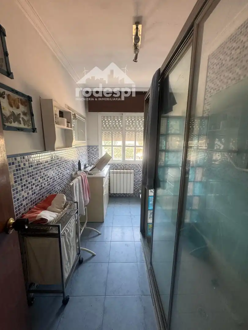 Dormitori de Casa o xalet en venda en Ponteareas amb Calefacció, Traster i Piscina