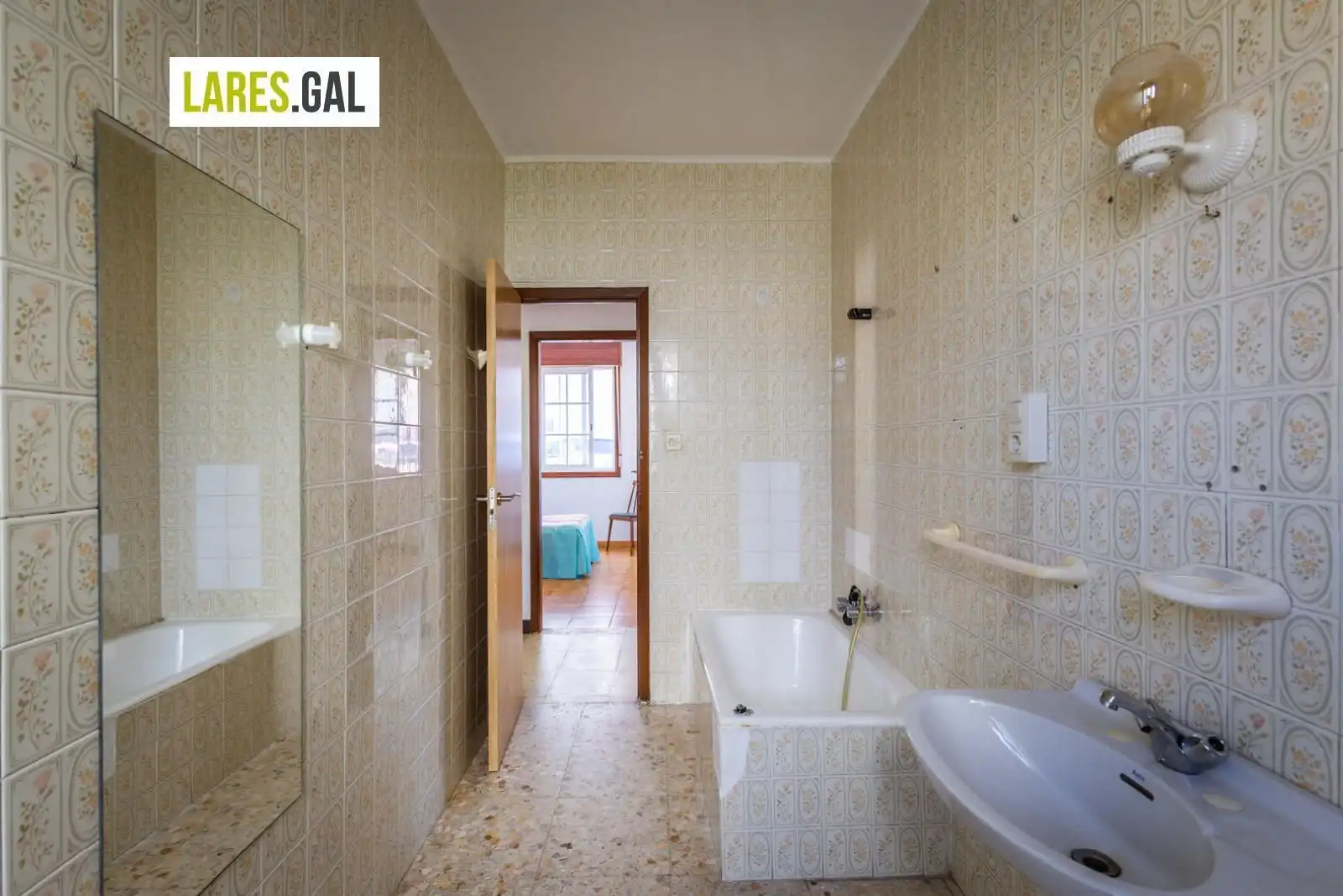 Bany de Casa o xalet en venda en Cangas  amb Moblat