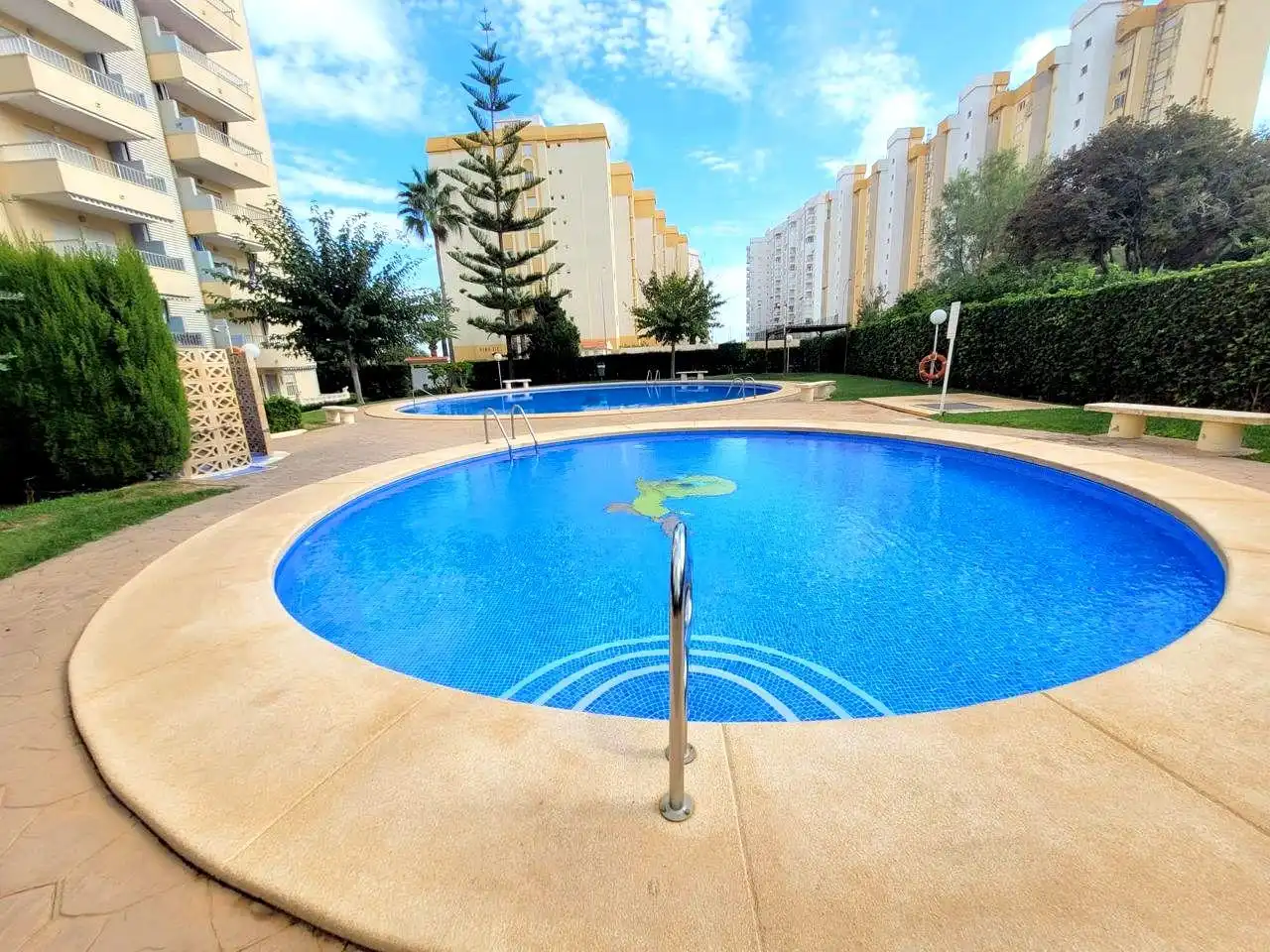 Piscina de Apartament de lloguer en Gandia amb Terrassa, Moblat i Piscina comunitària