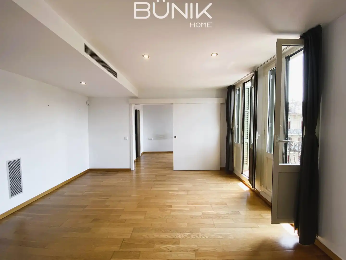 Apartament amb terrassa en venda a Aribau