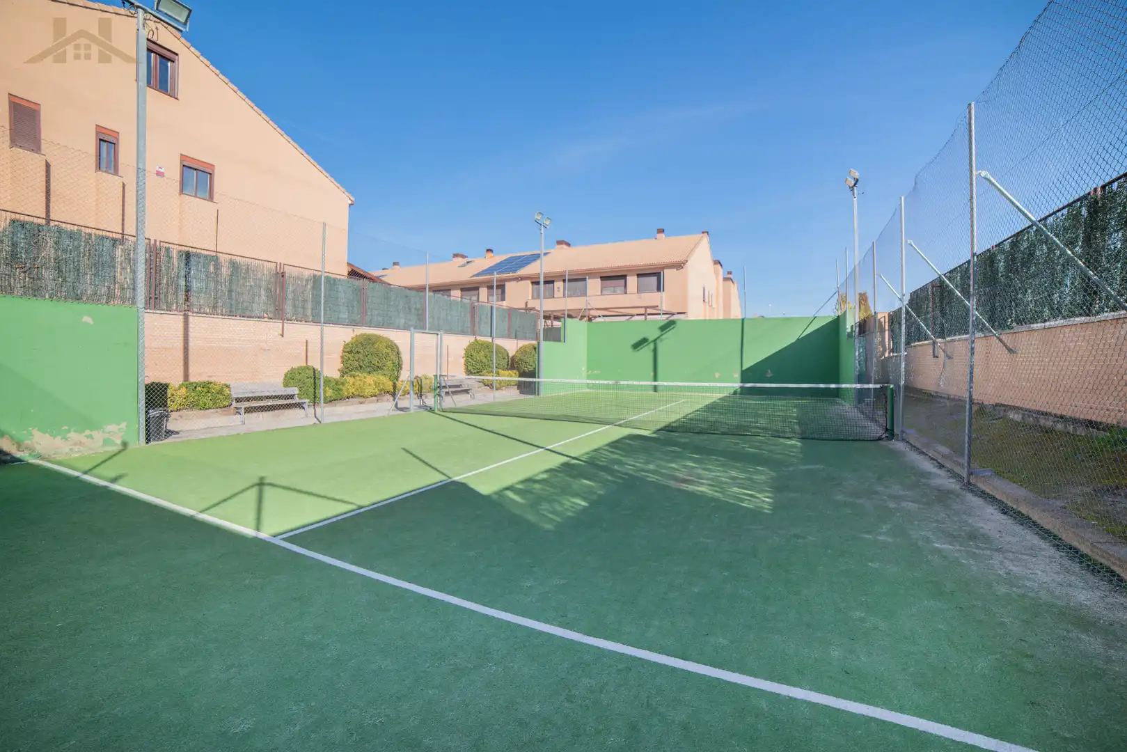 Vista exterior de Casa adosada en venta en Valdemoro con Aire acondicionado, Calefacción y Jardín privado