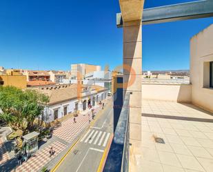 Vista exterior de Àtic en venda en Huércal-Overa amb Terrassa i Traster