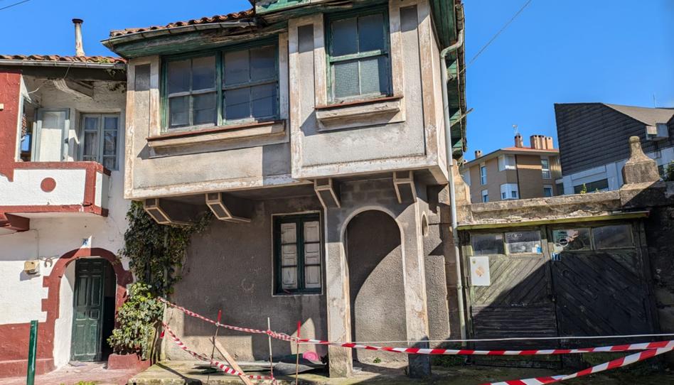 Foto 1 de Casa adosada en venta en Los Corrales de Buelna - C/ Hermanos Salas, 17, Los Corrales de Buelna , Cantabria