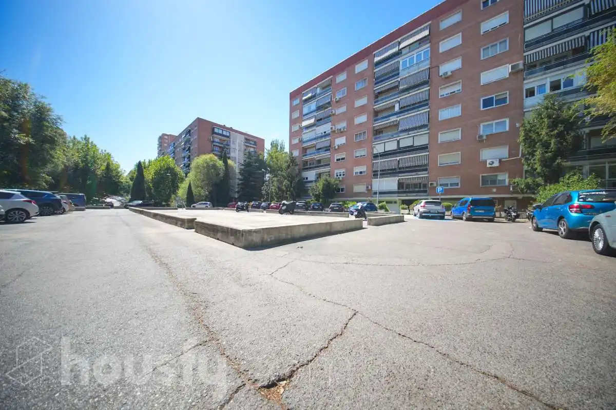 Parking de Piso en venta en Hortaleza