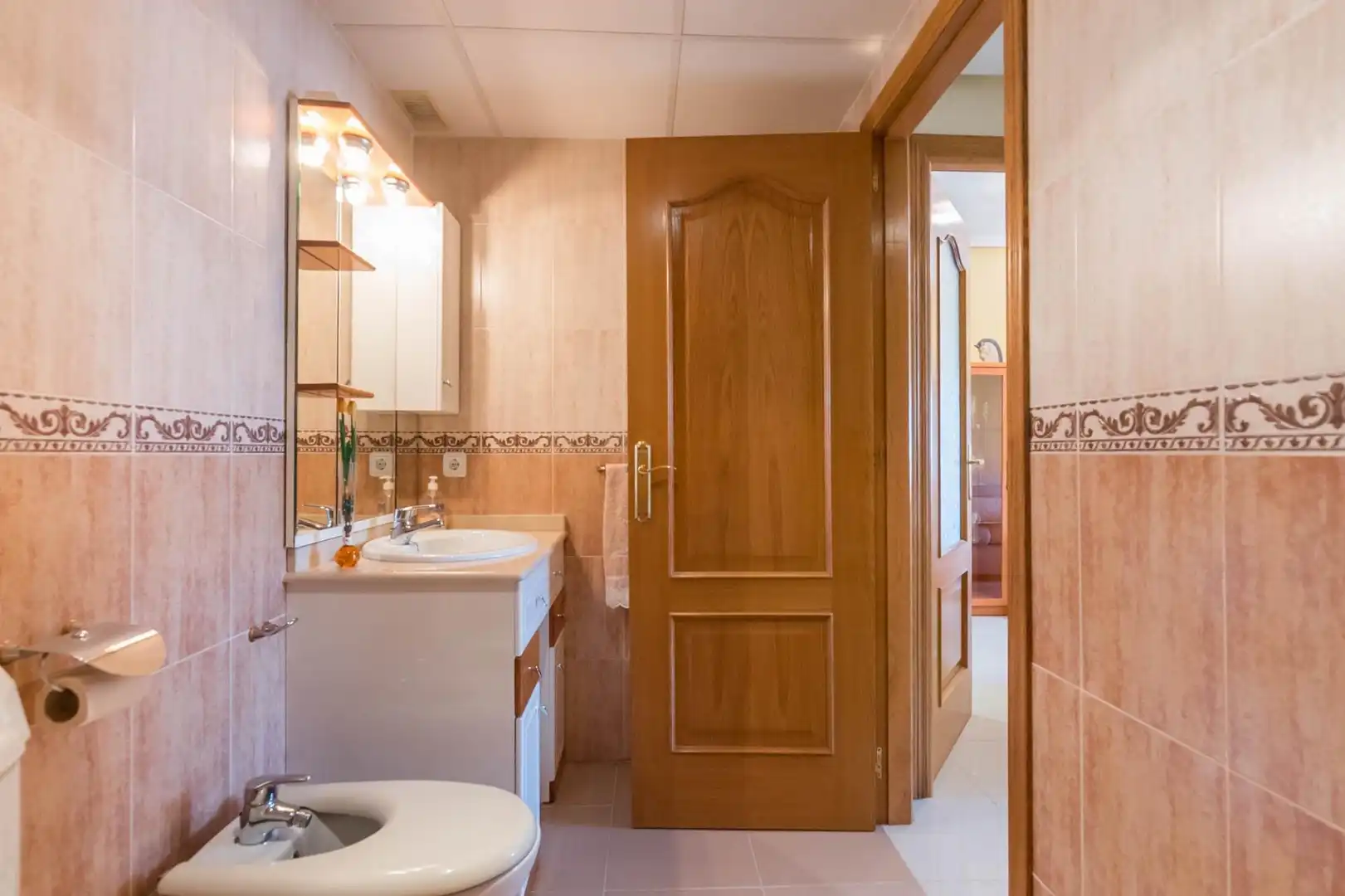 Bathroom of Apartments for sale in Murcia