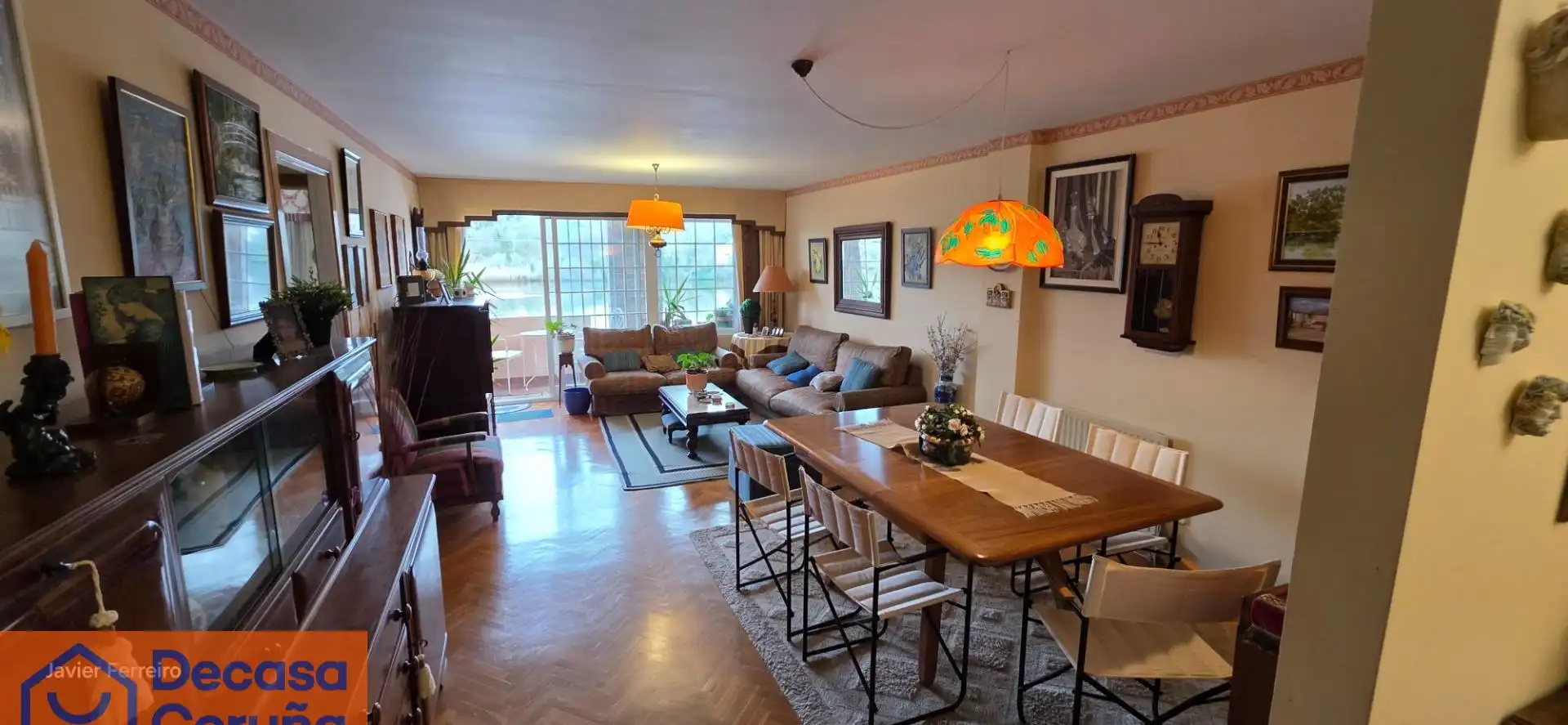 Comedor de Piso en venta en Oleiros con Calefacción, Terraza y Trastero
