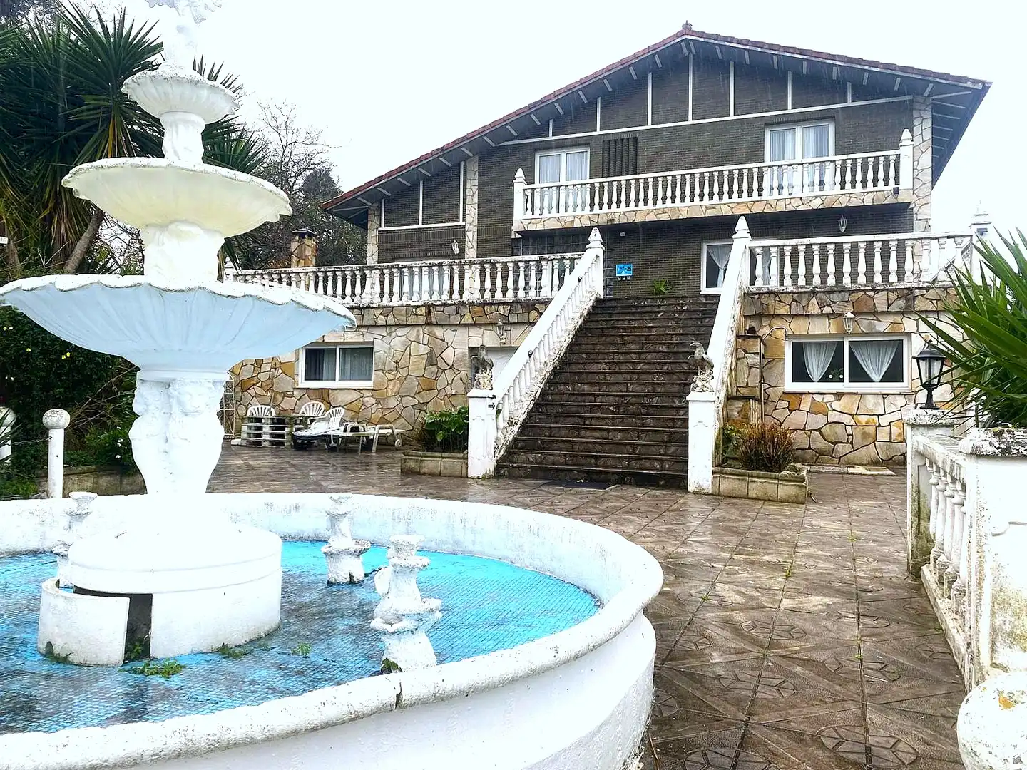 Casa con terraza en venta en Barrio Sámano