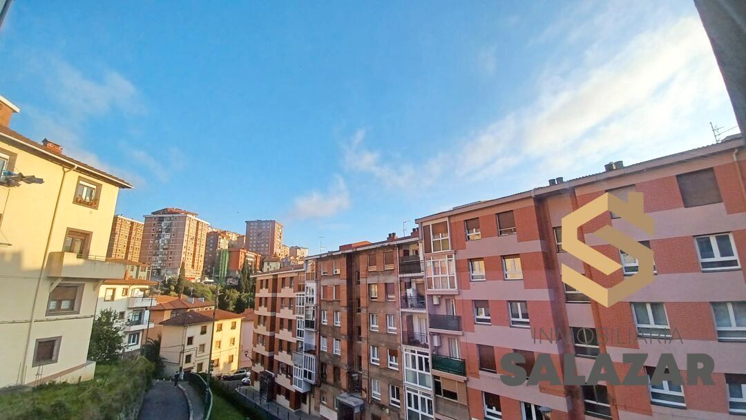 Exterior view of Flat for rent in Bilbao   with Heating