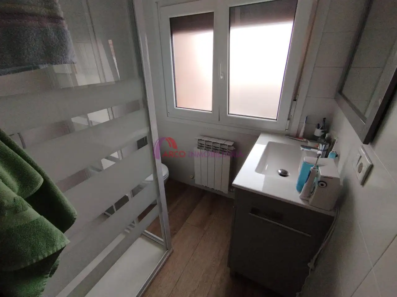 Bany de Pis en venda en Burgos amb Calefacció, Parquet i Moblat