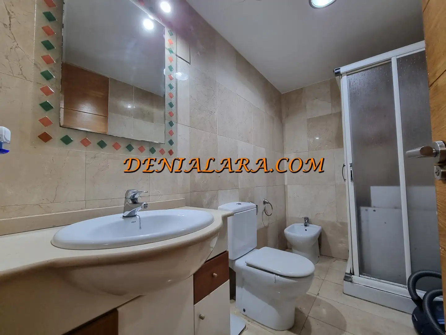 Bathroom of Flat for sale in Dénia  with Air Conditioner, Terrace and Storage room