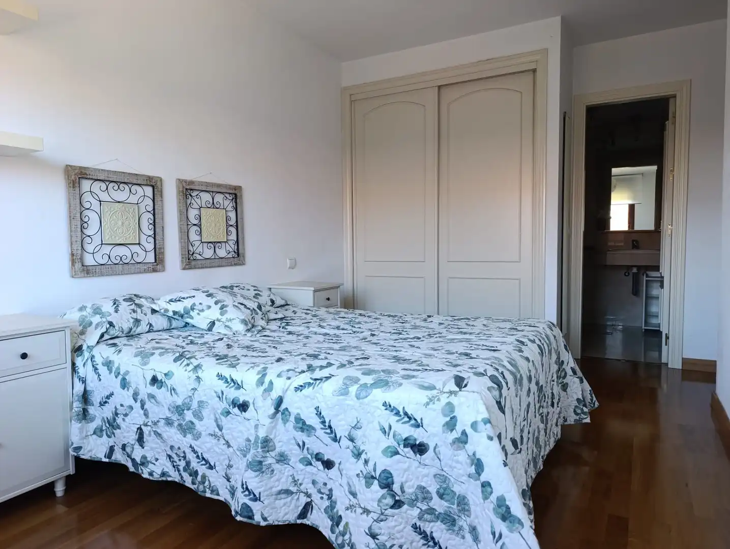Schlafzimmer von Wohnung zum Verkauf in Majadahonda mit Klimaanlage, Heizung und Privatgarten