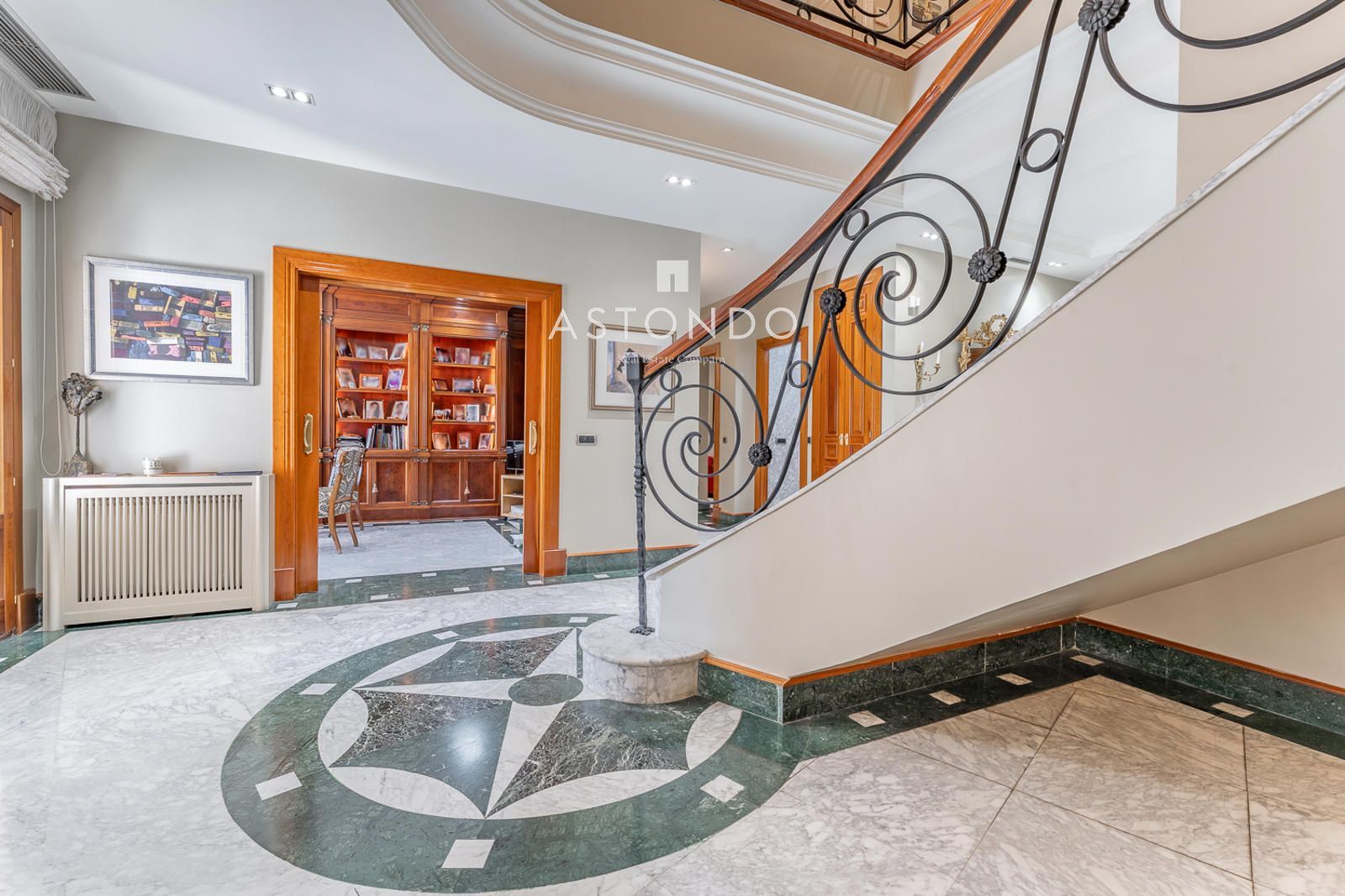 House or chalet for sale in  Madrid Capital  with Air Conditioner, Heating and Parquet flooring