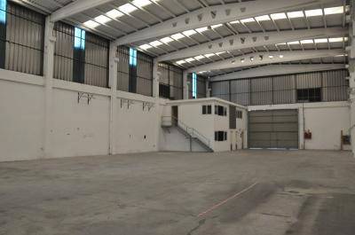 Nave industrial en Alquiler en Bidezabal Kalea en Usansolo