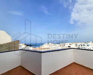 Terrace of Apartment for sale in La Oliva