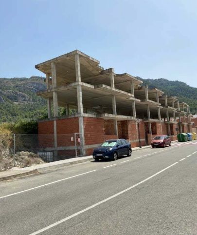 Vista exterior de Edifici en venda en Alfafara