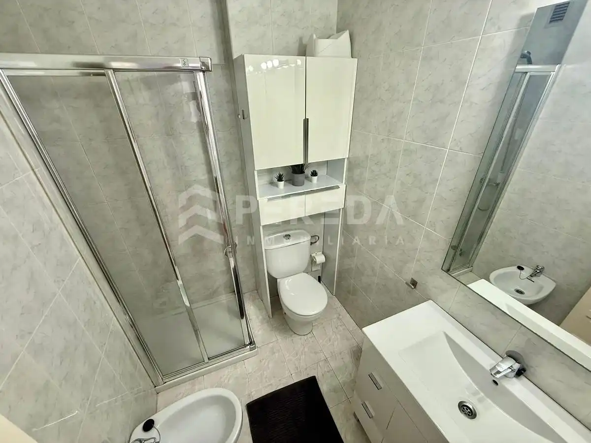 Baño de Apartamento en venta en Roquetas de Mar con Aire acondicionado, Jardín privado y Amueblado
