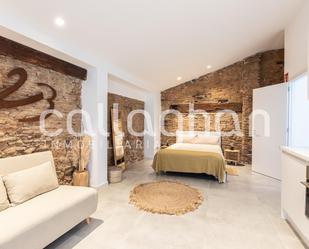 Bedroom of Building for sale in  Valencia Capital