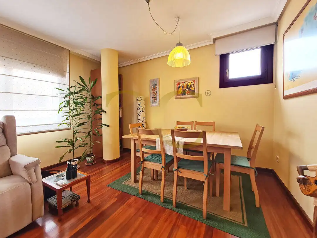 Comedor de Dúplex en venta en Gijón  con Aire acondicionado, Calefacción y Trastero