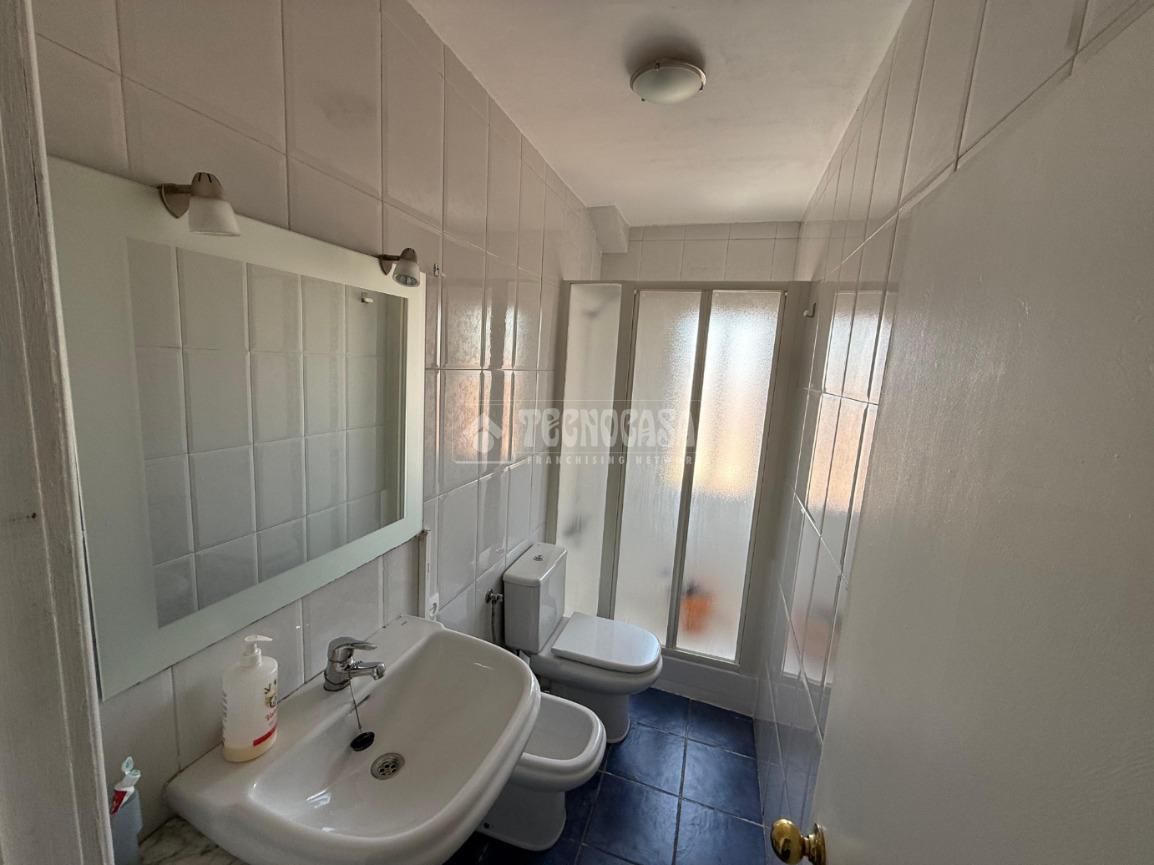 Bathroom of Flat for sale in  Madrid Capital