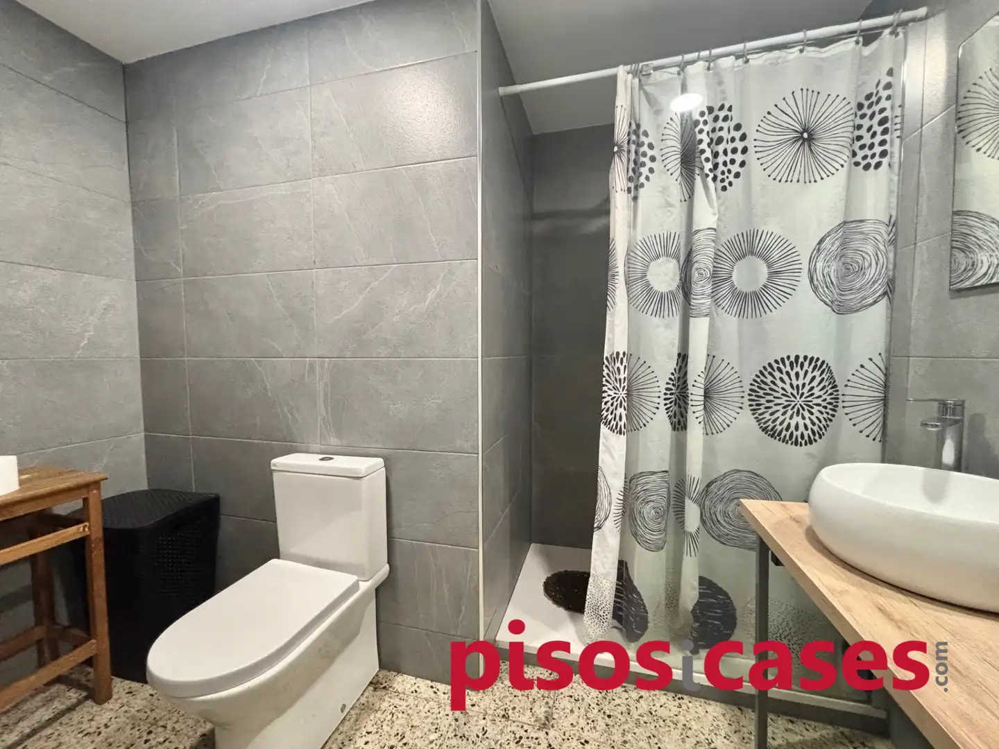 Baño de Piso en venta en Vic con Calefacción y Horno