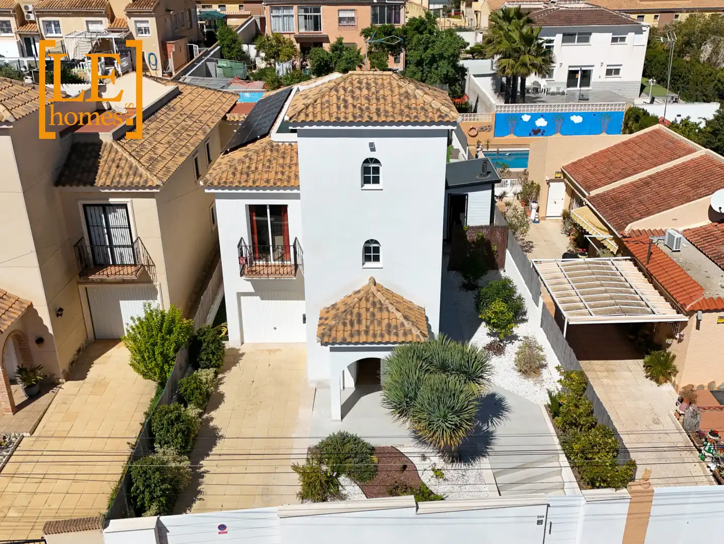 Vista exterior de Casa o chalet en venta en Torrevieja con Aire acondicionado, Calefacción y Jardín privado