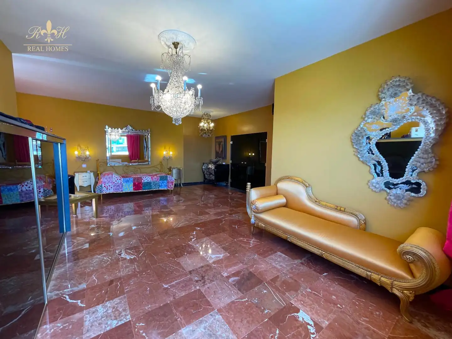 Living room of Houses for sale in Benidorm  with Air Conditioner and Terrace
