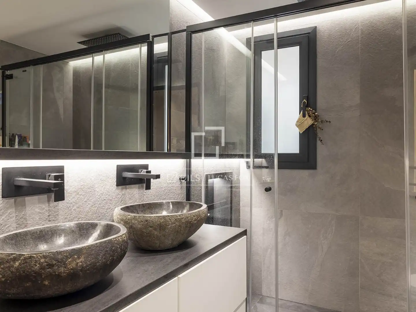 Baño de Piso en venta en Barcelona con Aire acondicionado, Calefacción y Terraza