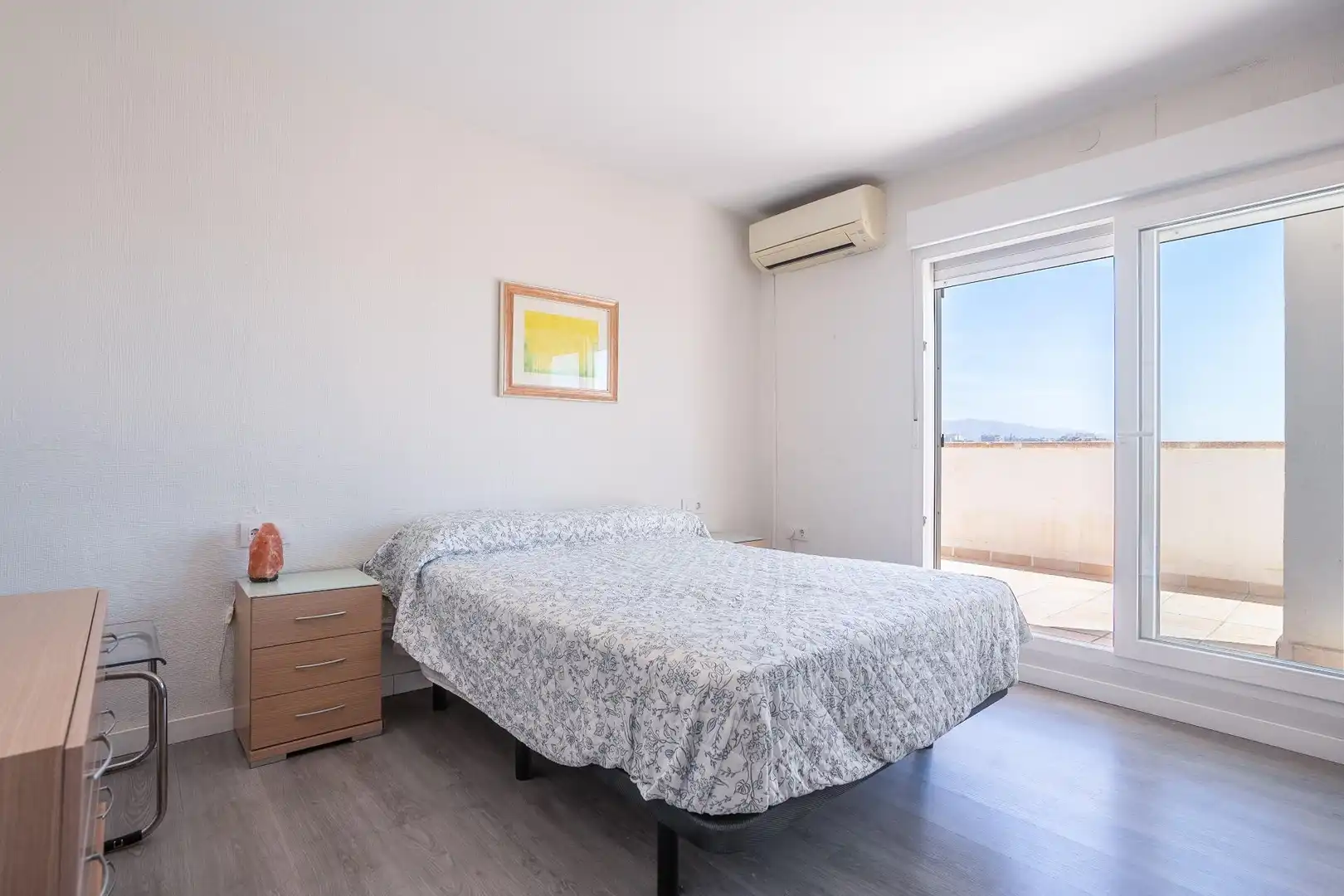 Habitación de Ático en venta en Almería con Aire acondicionado y Terraza