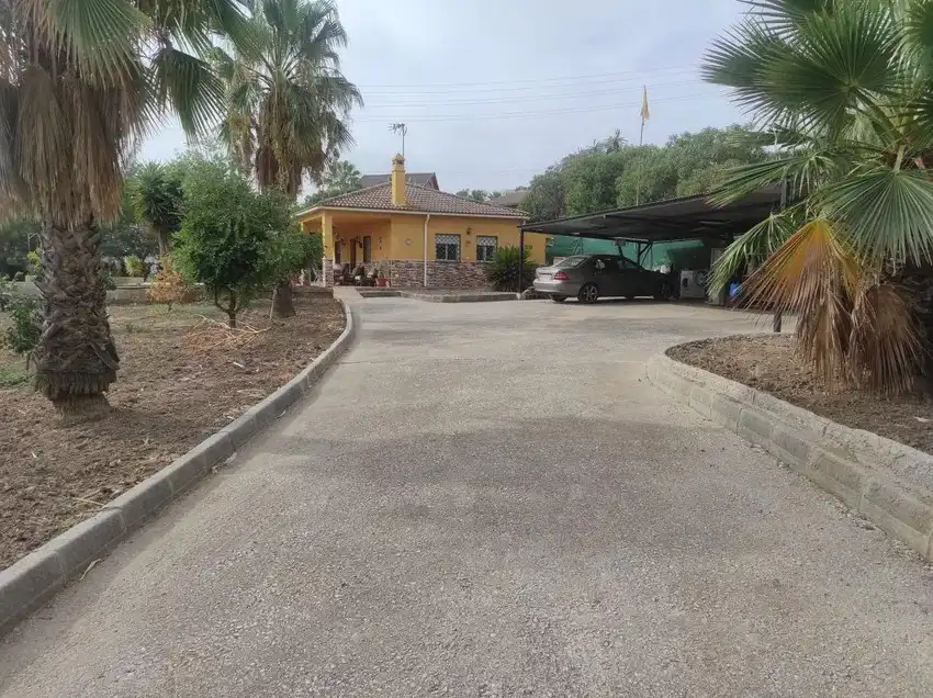 Finca rústica en venta en Alhaurín El Grande con Aire acondicionado, Jardín privado y Trastero