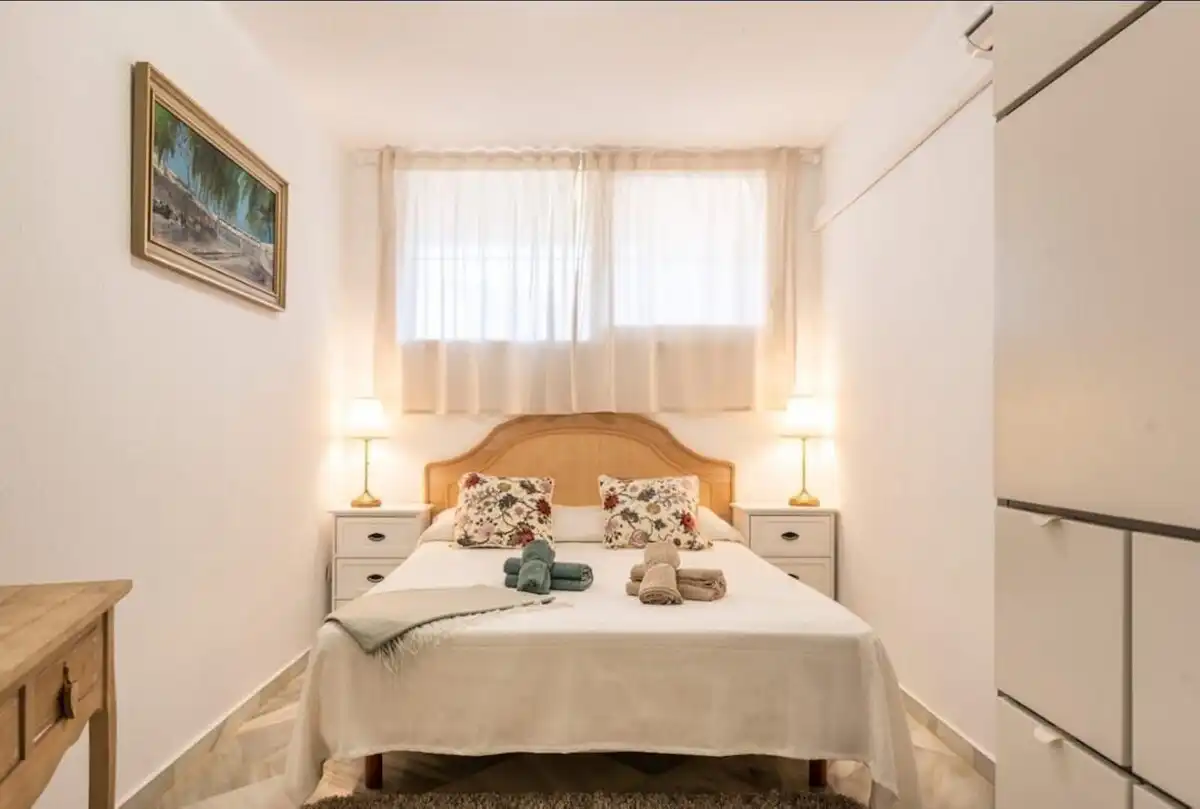 Dormitori de Planta baixa en venda en Marbella amb Piscina comunitària