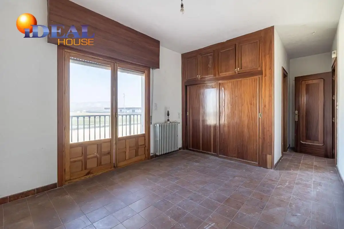 Casa rústica amb piscina en venda a Santa Fe, imagen 22