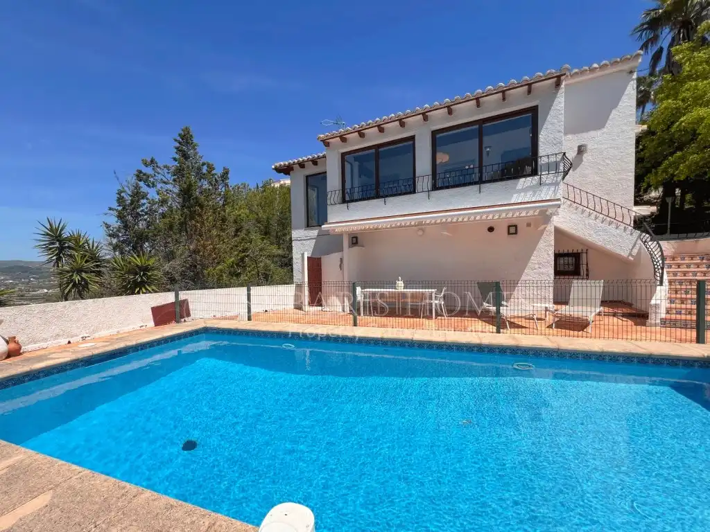 Vista exterior de Casa o chalet en venta en Benitachell / El Poble Nou de Benitatxell con Aire acondicionado y Piscina