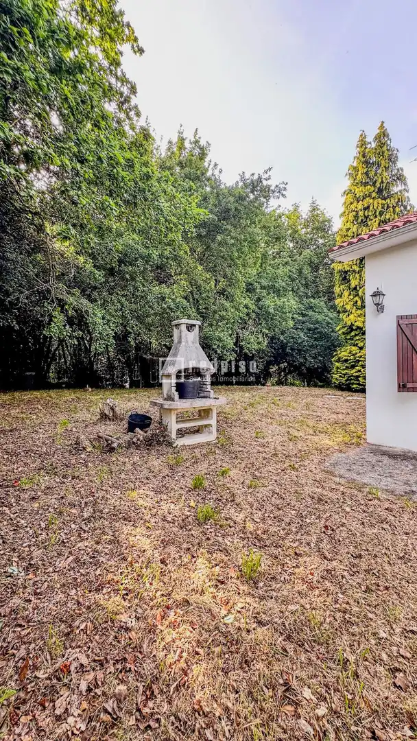Casa o chalet en venta en Abegondo con Parquet, Terraza y Amueblado