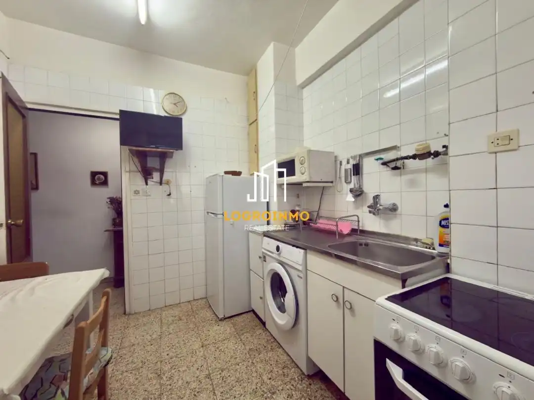 Cocina de Piso en venta en  Logroño con Calefacción, Amueblado y Balcón