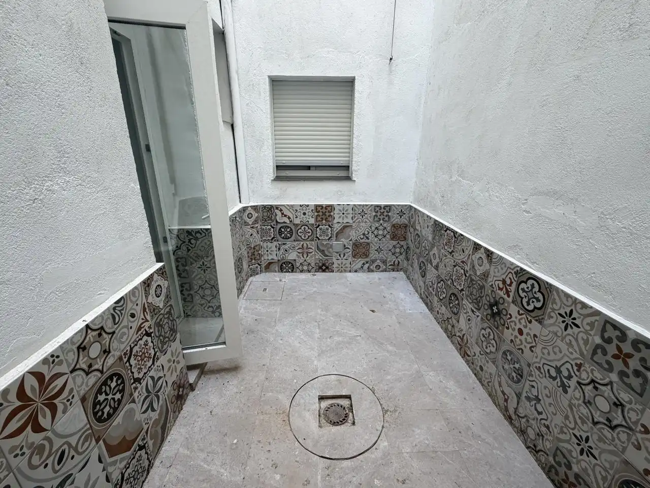 Bany de Planta baixa de lloguer en Madrid amb Aire condicionat