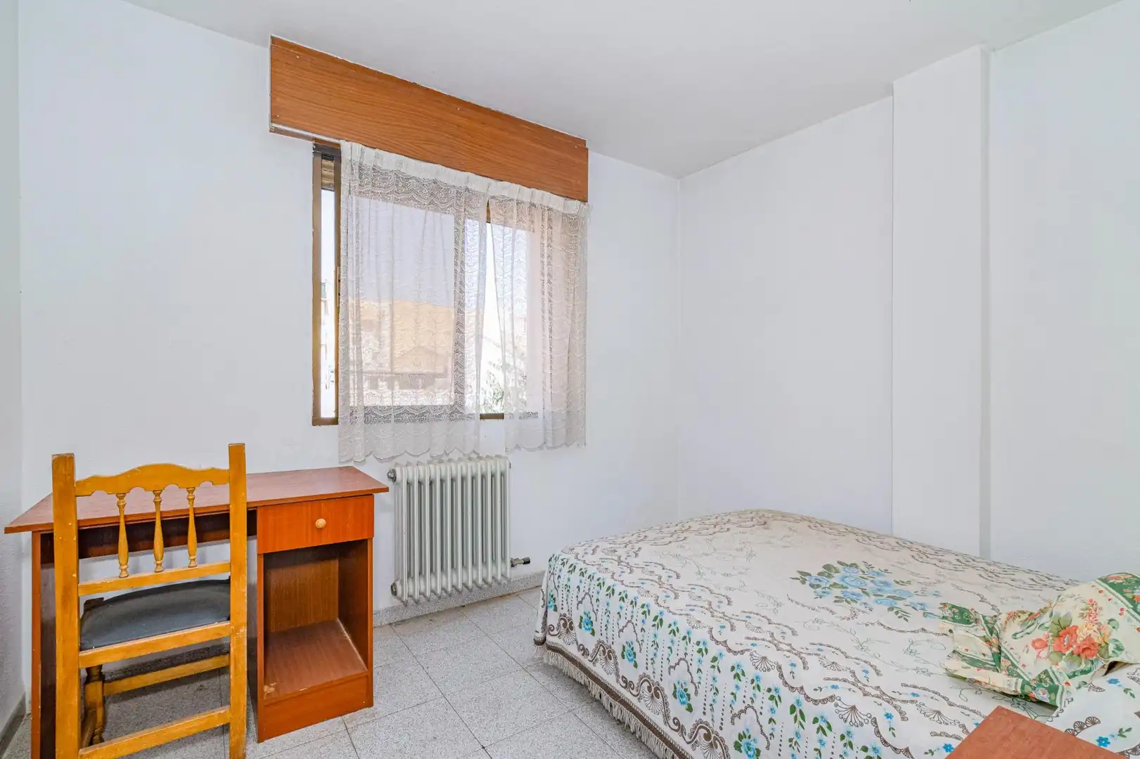 Schlafzimmer von Haus oder Chalet zum Verkauf in Granada mit Terrasse und Balkon